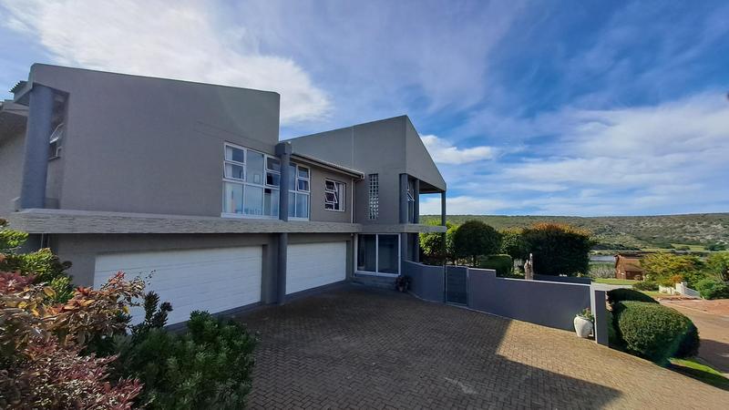 5 Bedroom Property for Sale in Stilbaai Wes Western Cape